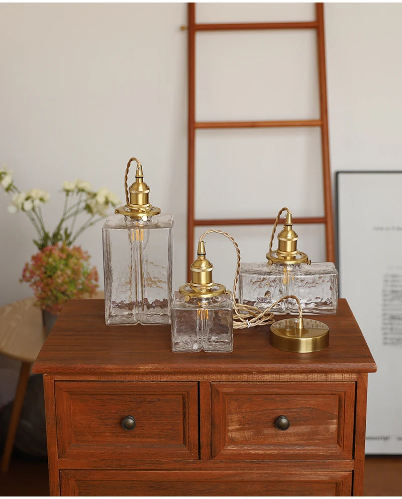 Plafonnier en verre pour salon moderne