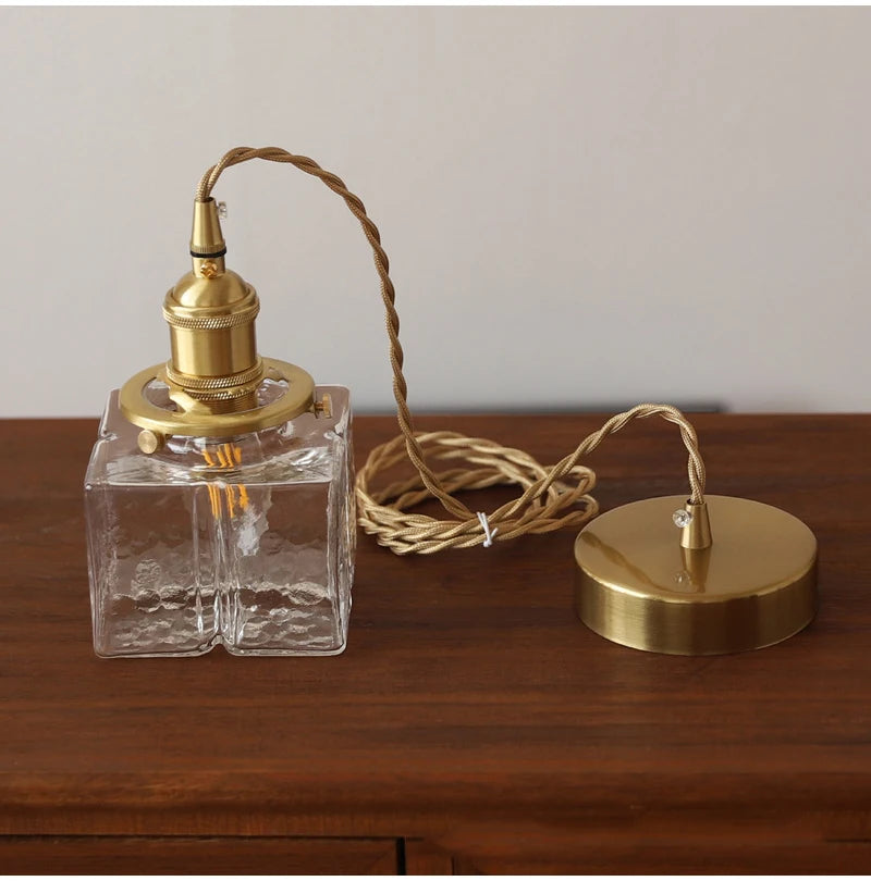Plafonnier en verre pour salon moderne
