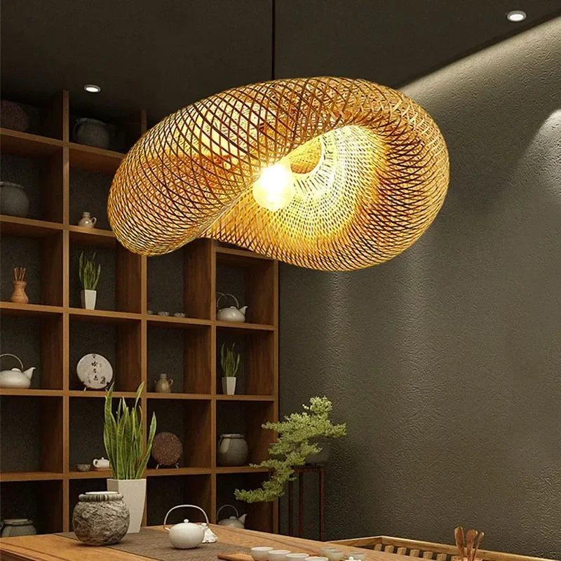 Plafonnier salon moderne en rotin