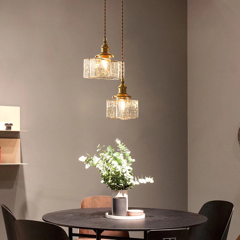 Plafonnier en verre pour salon moderne
