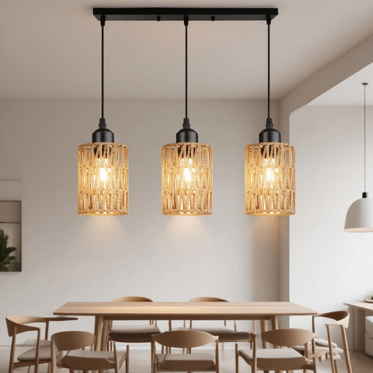 Plafonnier en rotin salon vintage