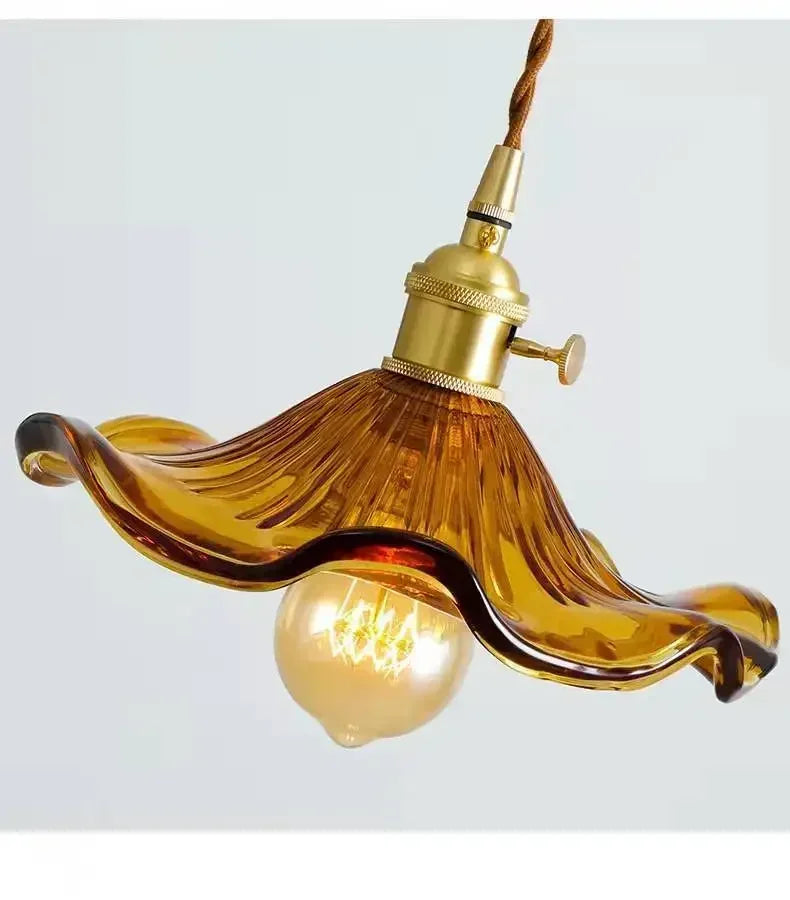 Plafonnier en verre salon vintage