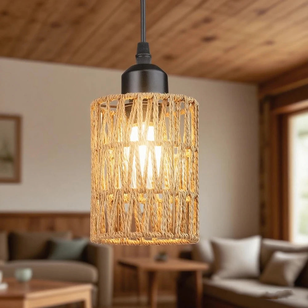 Plafonnier en rotin salon vintage