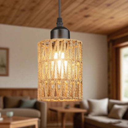 Plafonnier en rotin salon vintage