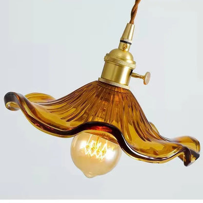 Plafonnier en verre salon vintage
