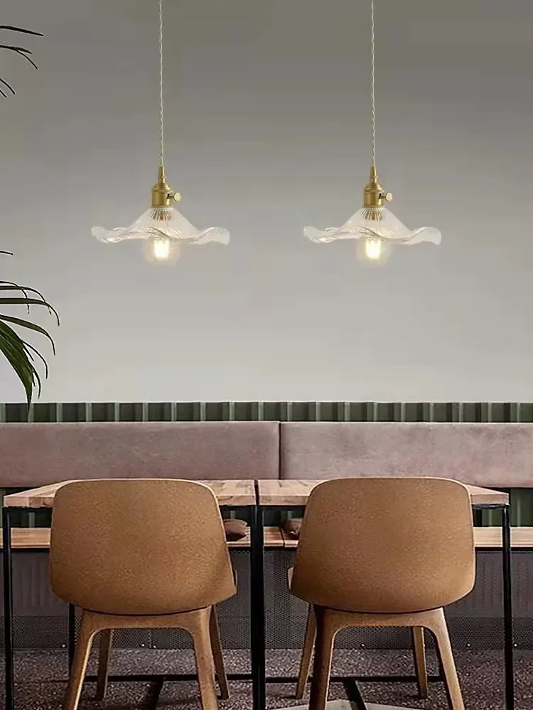 Plafonnier en verre salon vintage