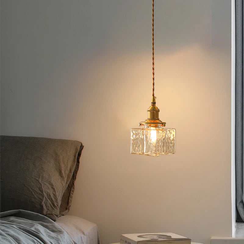 Plafonnier en verre pour salon moderne